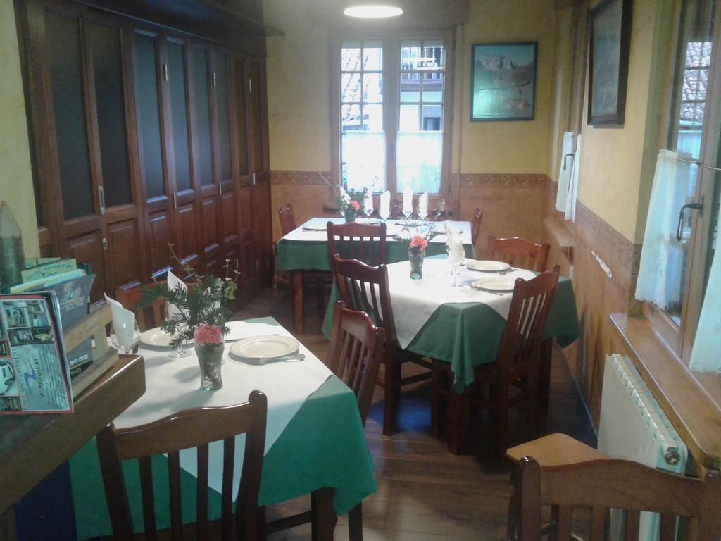Hostal Les Bedules Oseja de Sajambre Dış mekan fotoğraf